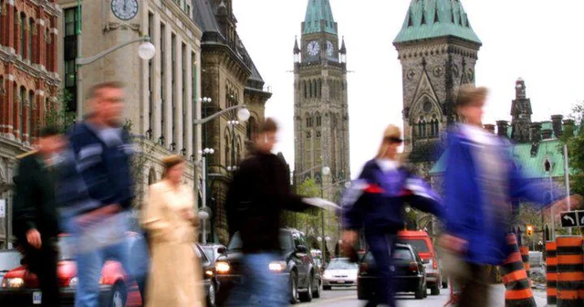 La población de Canadá apenas creció en los primeros meses de 2025, registrando su nivel más bajo de crecimiento trimestral desde 2020.